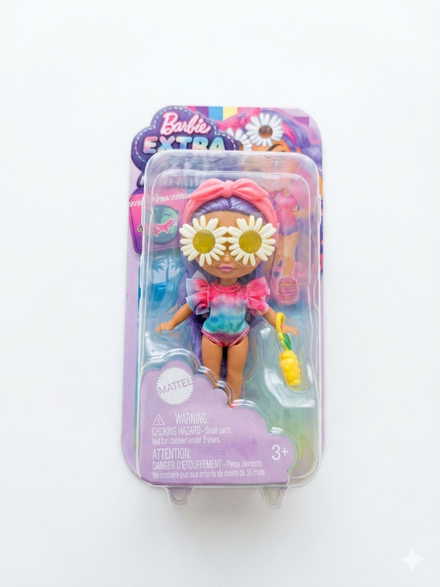 Barbie Extra Mini – Puppe mit Gänseblumen-Sonnenbrille & lila Haaren